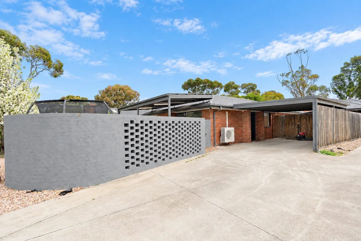 9 Lakes Drive, Sunbury, property photograph 2