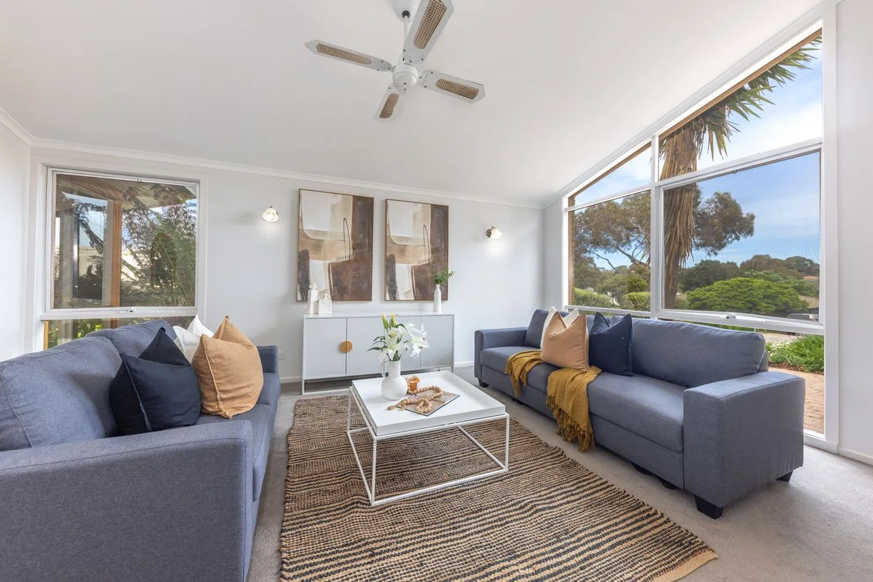 16 Fullbrook Drive, Sunbury, property photograph 3