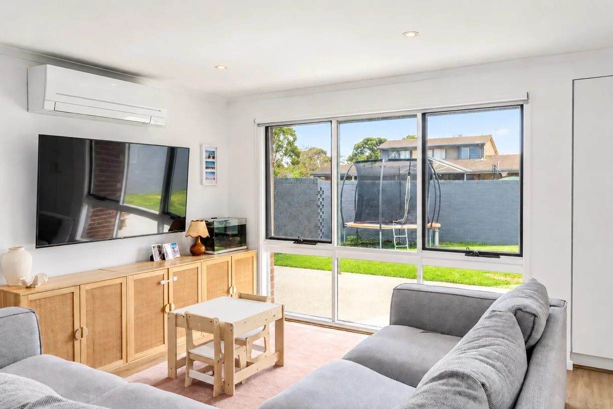 9 Lakes Drive, Sunbury, property photograph 3