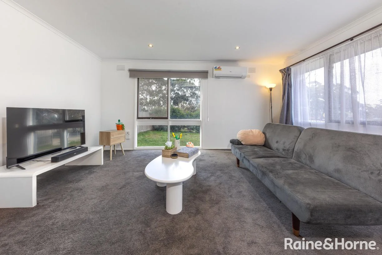 85 Riddell Road, Sunbury, property photograph 3