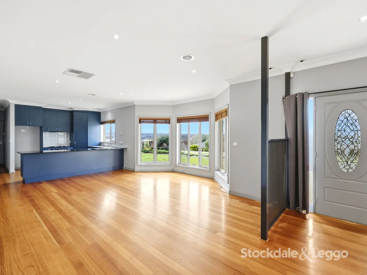 1 Lindsay Place, Bacchus Marsh, property photograph 2