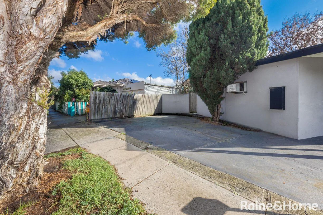32 Hume Street, Sunbury, property photograph 2
