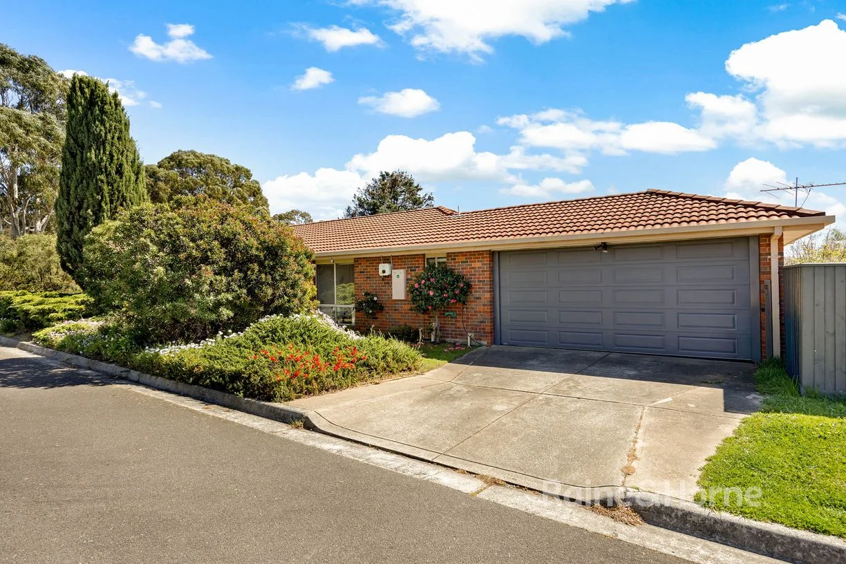 57 Olive Grove, Sunbury, property photograph 3