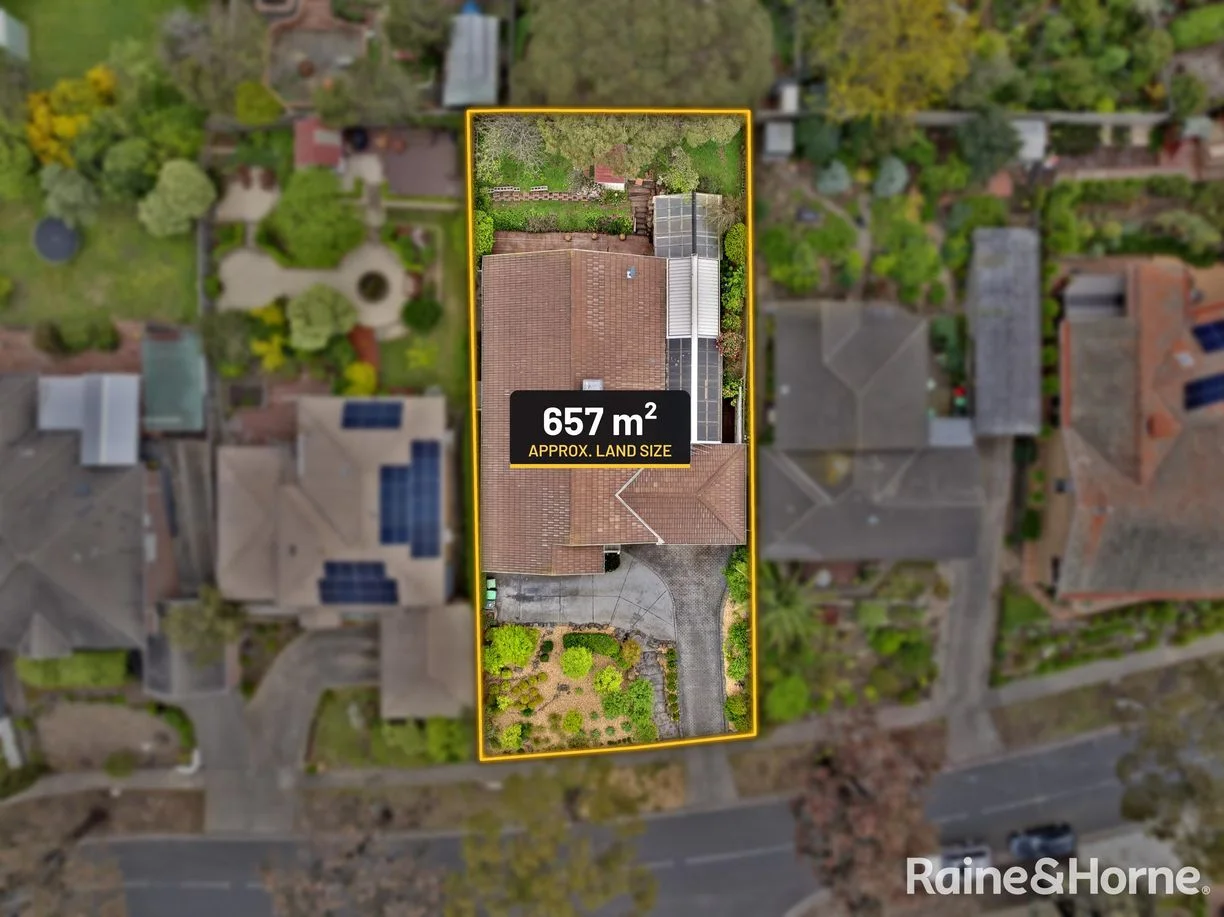 32 Dyson Drive, Sunbury, property photograph 2