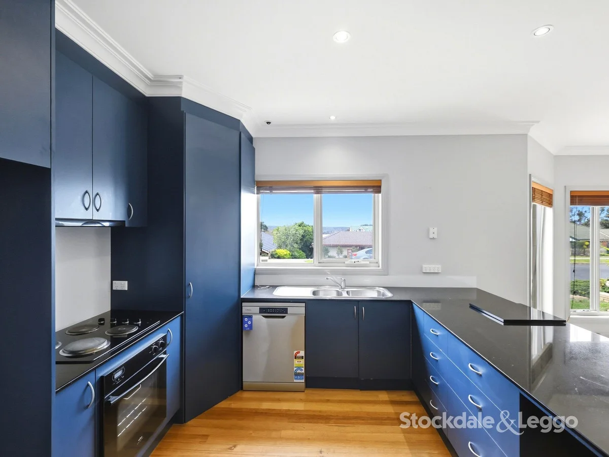 1 Lindsay Place, Bacchus Marsh, property photograph 3